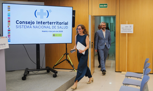 Mónica García y Javier Padilla dejan para septiembre la tramitación en las Cortes de la Ley de los Medicamentos