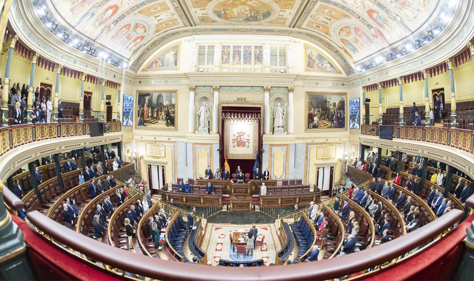 El pleno del Congreso rechaza la enmienda a la totalidad de Vox a la ley que excluye a los Colegios sanitarios como lobbies