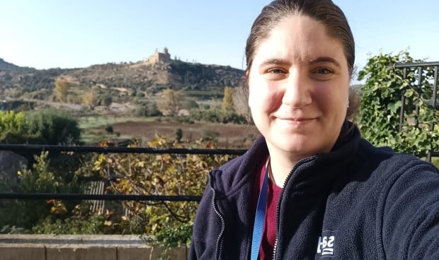 María Escorihuela, médica de Familia, explica cómo consiguió un electrocardiograma para su consultorio. 