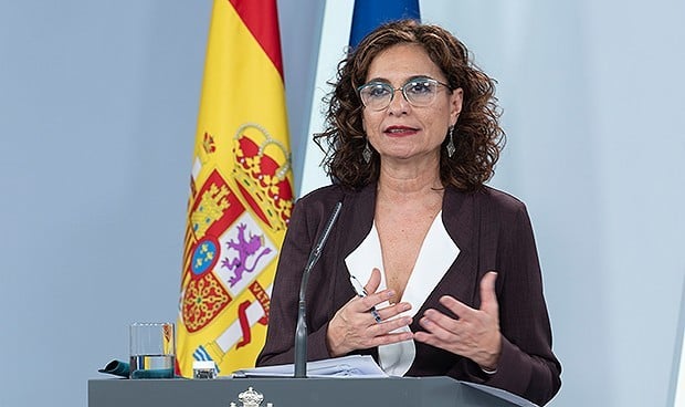 Montero, ministra de Hacienda y médica, asume también Función Pública