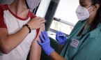 La miocarditis por vacunas covid 'desaparece' en los jóvenes británicos