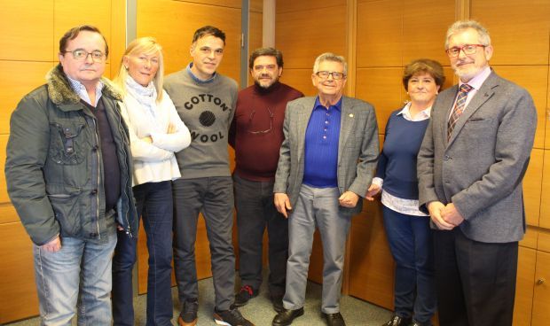 La OMC desoye las quejas de los médicos jóvenes y celebrará las elecciones