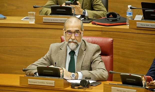 La oposición acusa a Domínguez de "estrategia tramposa" en listas de espera