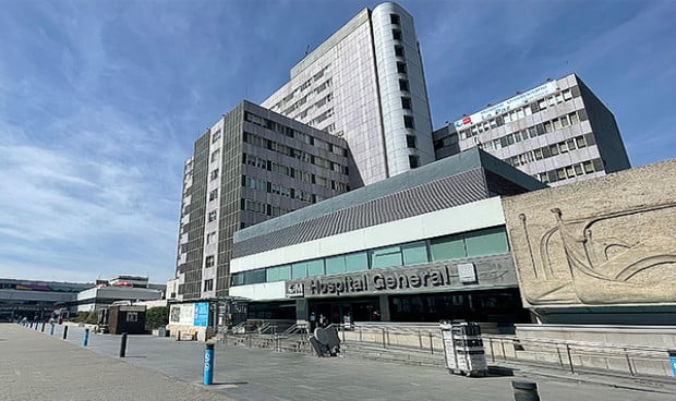 Aspecto exterior del Hospital La Paz.  