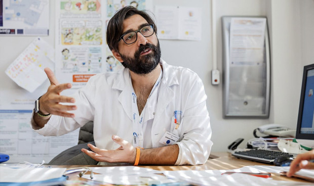 El especialista Antonio Pérez prepara una nueva CAR-T contra dos tipos de leucemia