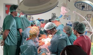 Se trata de la primera reconstrucción mamaria en España con tejido abdominal de la propia paciente.