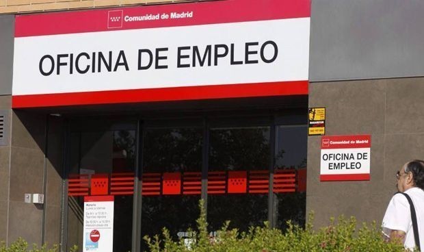 La pérdida de empleo sanitario se contiene en el mejor febrero en 5 años