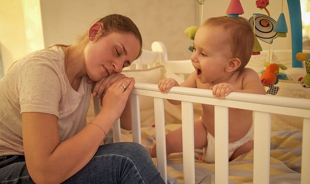 La 'pesadilla' de psicólogos y pediatras se llama coach del sueño infantil