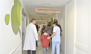 La planta de Oncología Infantil de Cruces se convierte en un bosque animado