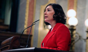  La diputada socialista Maribel García reivindica medidas para mejorar la atención integral a las personas amputadas.