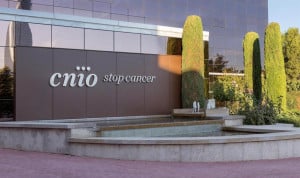 Los agentes entran en la sede del CNIO. La noticia al completo en Redacción Médica