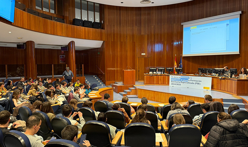 La 'prisa' de oficialización del MIR alivia la organización del candidato