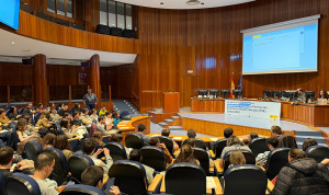 La 'prisa' de oficialización del MIR alivia la organización del candidato