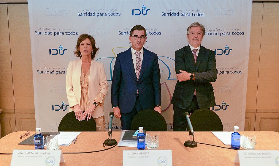 La Fundación IDIS presenta el informe 'Sanidad Privada, aportando valor' donde se asevera que cada paciente privado ahorra, como mínimo, 700 euros al SNS.