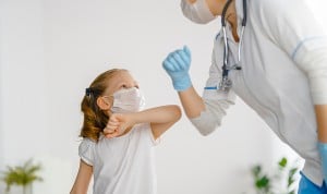 La realidad de ser hijo de padres médicos: una larga lista de prohibiciones