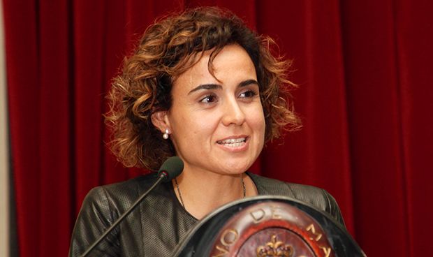 La ministra de Sanidad, Mónica García, desmiente el bulo de Fernando Simón recomendando un método milagro contra la prostatitis