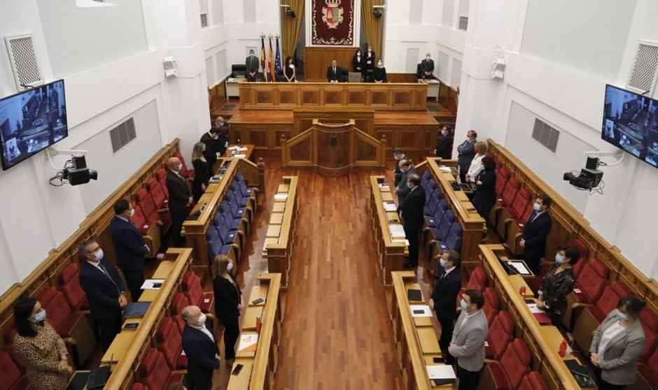 La recuperación de la carrera profesional llega a las Cortes manchegas