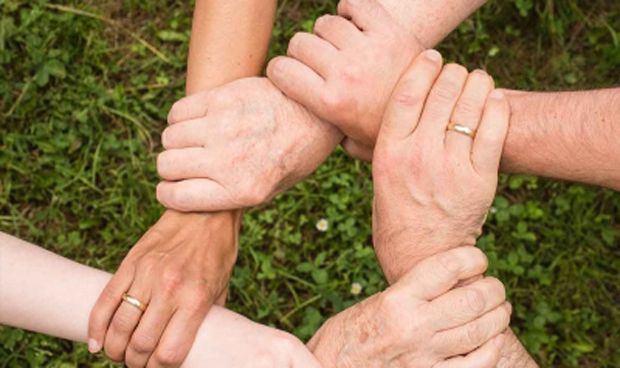 La relacin entre gente con y sin enfermedad mental mejora la esquizofrenia