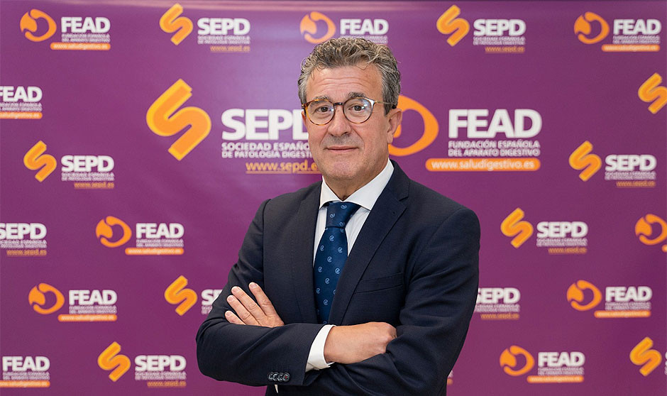 Un docente de Medicina analiza cómo ha evolucionado este Grado universitario en las últimas décadas y las carencias que aún tiene que suplir.