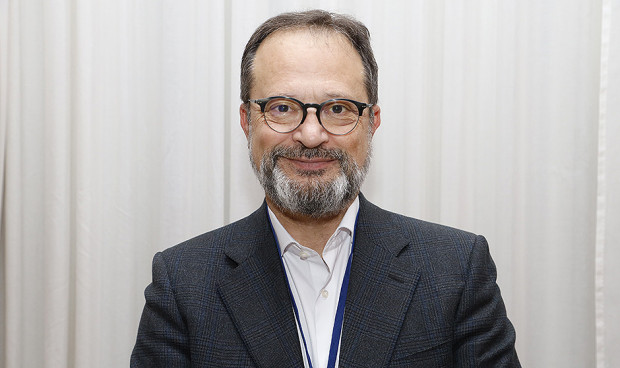  Luis Ángel González, gerente del Servicio Riojano de Salud (Seris), sobre el programa de fidelización MIR