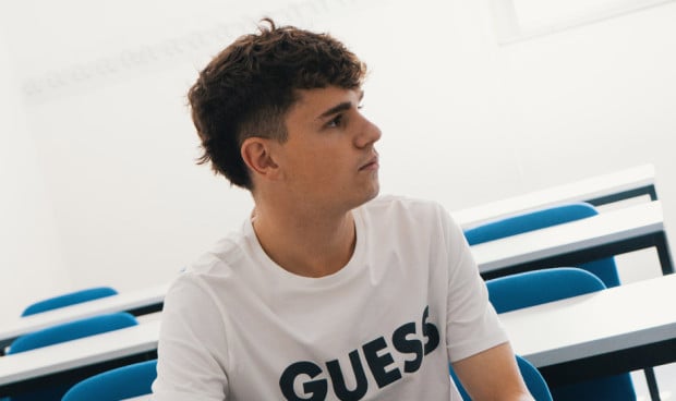 Hugo Pinilla, jugador del Real Zaragoza y estudiante de Medicina.