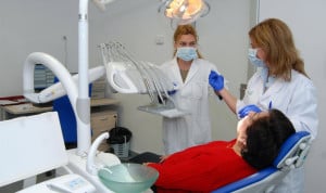 La salud bucodental de las personas mayores presenta deficiencias. 