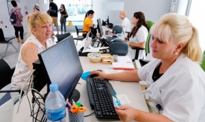 La sanidad catalana dice 'adiós' al mostrador para humanizar su Primaria 