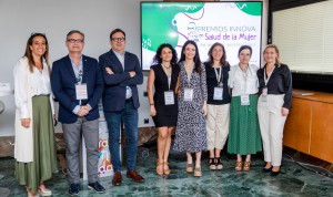 Foto de familia de los premiados por la SEMG sobre la salud de la mujer 