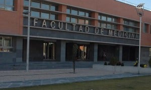 La UCLM convoca con 'urgencia' 25 plazas para profesores sanitarios 