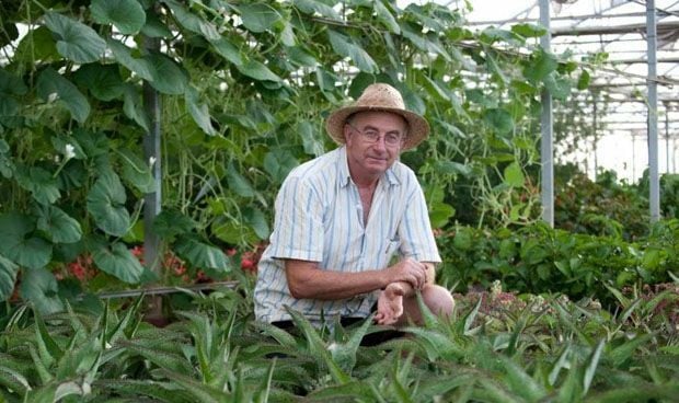 La UPV 'ficha' a Pàmies, el agricultor que dice curar el cáncer con plantas