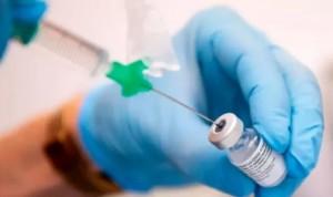 La vacuna contra la gripe reduce hasta un 40% el riesgo de tener alzhéimer