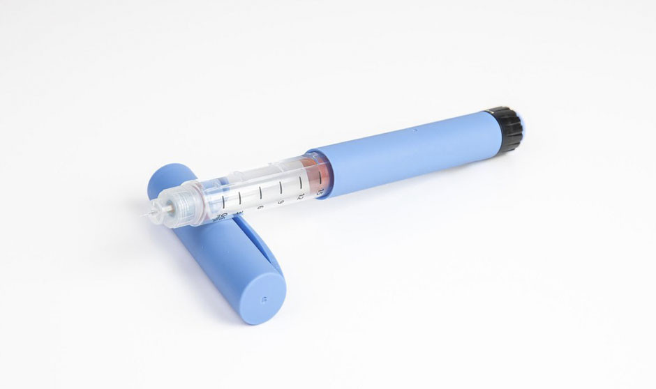 Inyector para tratar la diabetes tipo 2, uno de cuyos fármacos tiene esta incidencia sobre el cáncer