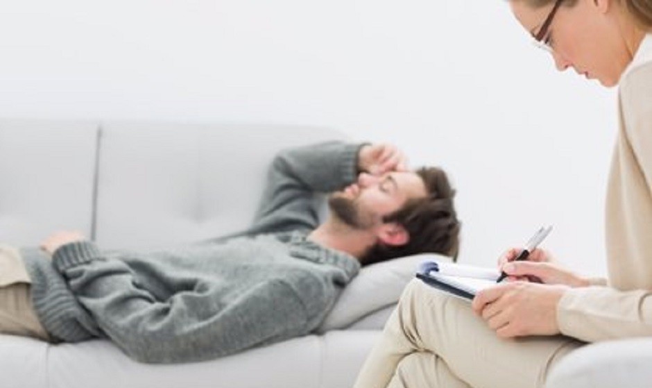 La 'vuelta al cole' de Psicología, lejos de un aumento salarial