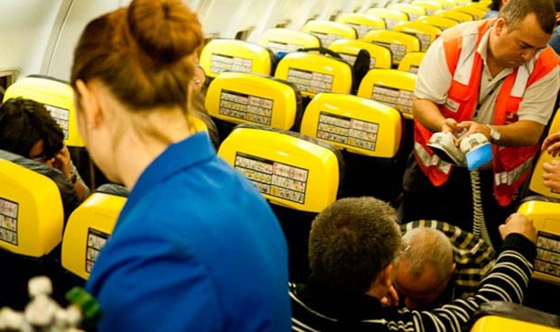 ¿Cuáles son las emergencias médicas más frecuentes en un avión?