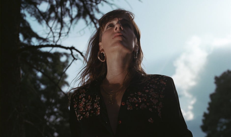 Miren Iza, líder de Tulsa y psiquiatra, habla sobre la relación de la música con la salud mental. 