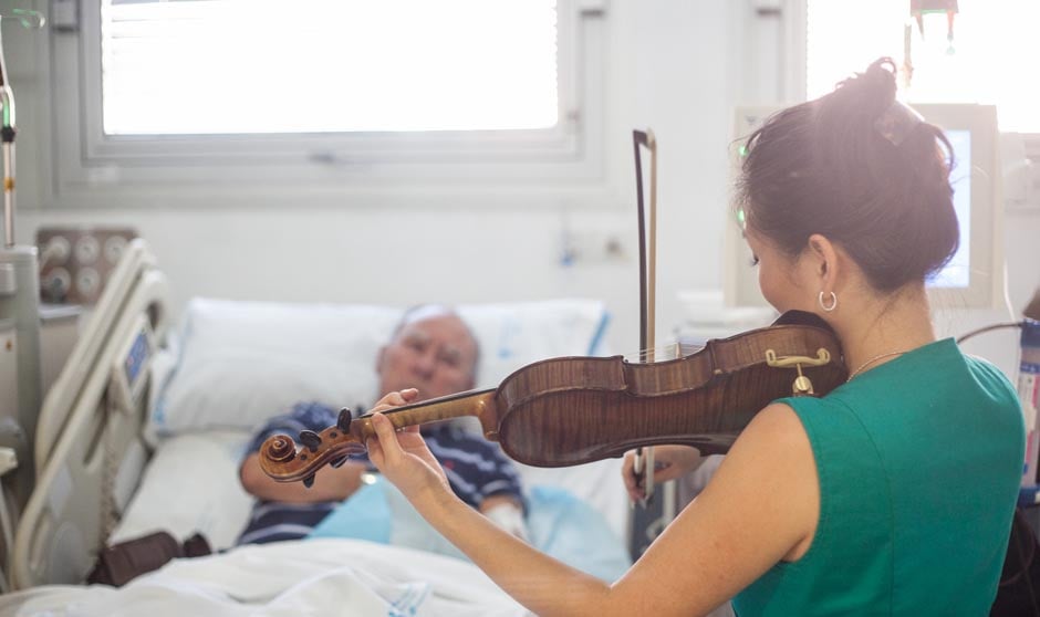 La música llega al hospital: de amansar a las fieras a curar al paciente