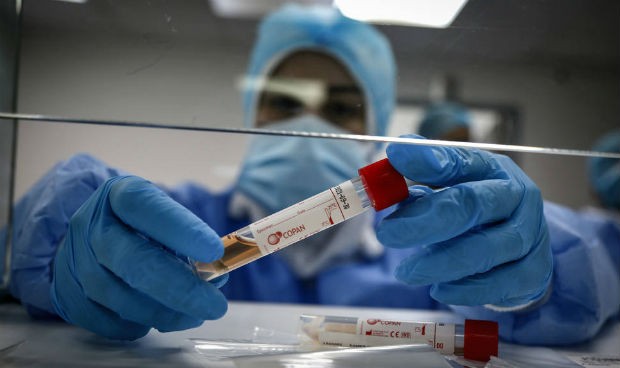 Vacunas 'a domicilio' y cócteles de anticuerpos: los planes contra el Covid