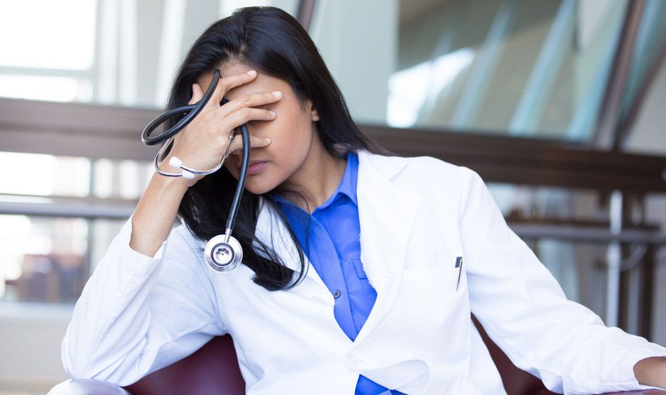 El 'poso' de las agresiones a médicos: "Tres años después sigo con miedo"