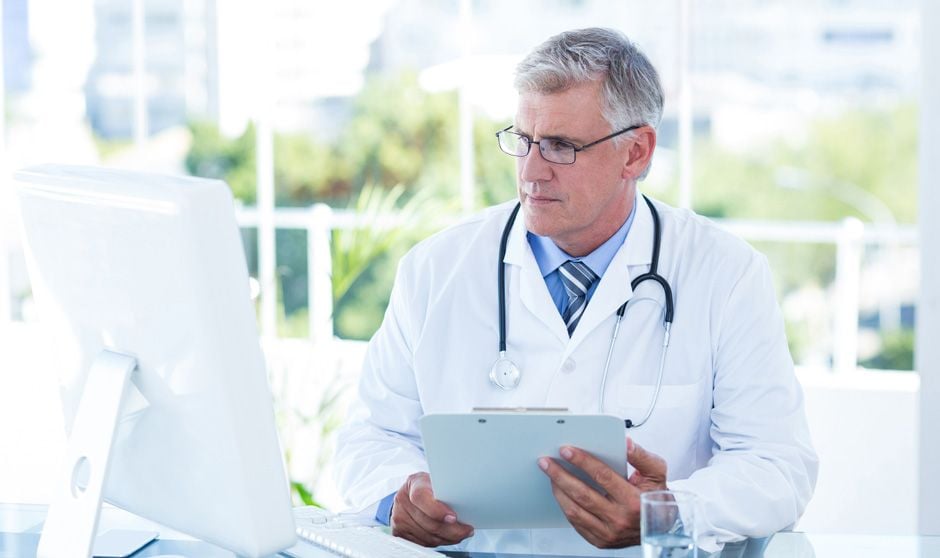 Los que vienen y los que no se quieren ir: dos caras de la profesión médica