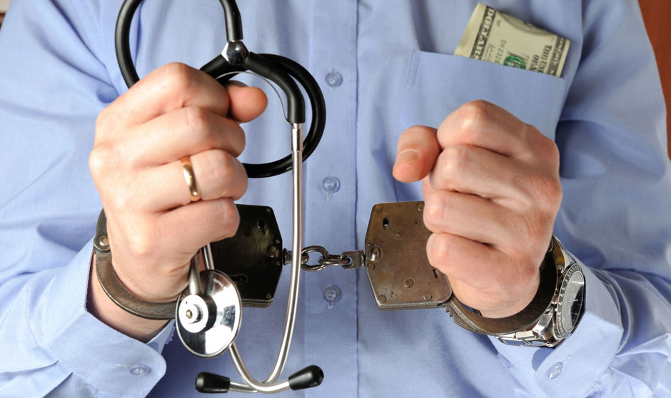 Médicos y estafadores: cuando el fraude mancha la profesión