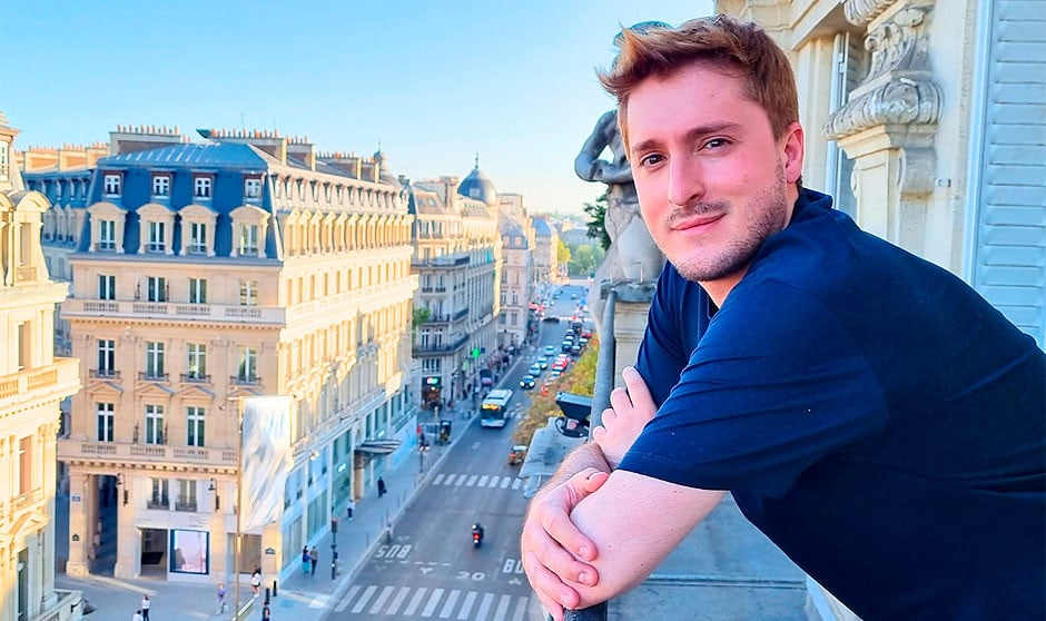  Nach Solís, guionista. Una vida a caballo entre la Medicina y el cine