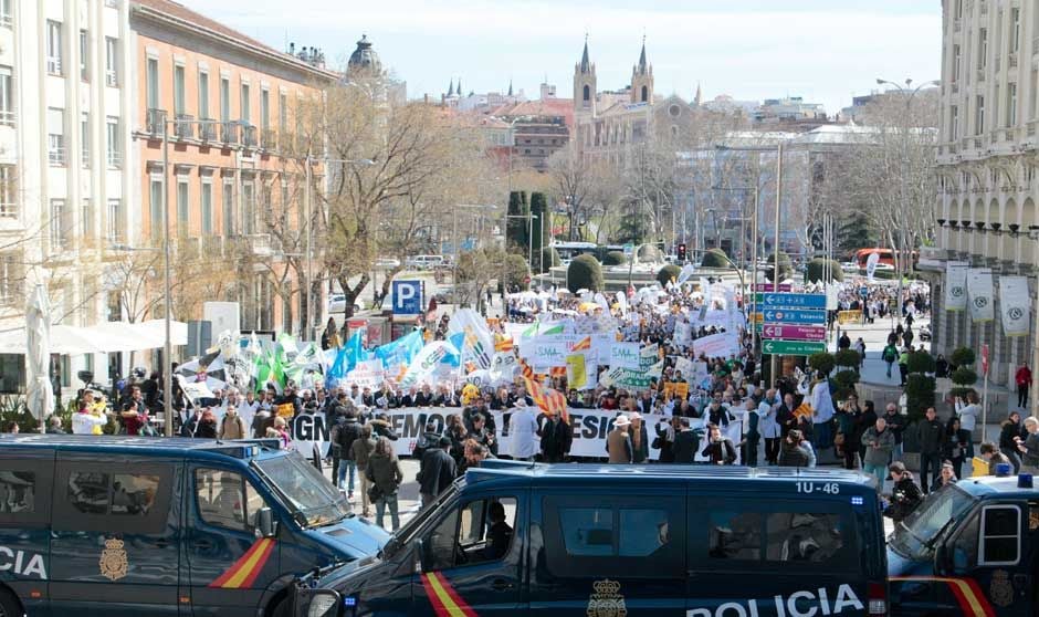 ¿Son los médicos más pobres que hace diez años?