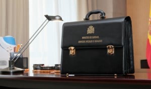 Las 15 leyes que esperan en el cajón al próximo ministro de Sanidad
