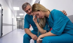 Los colectivos sanitarios son los que más agresiones sufren por parte de pacientes y familiares