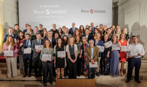 Foto de familia de la entrega de la XI y XII edición de las Becas Gilead a la Investigación Biomédica