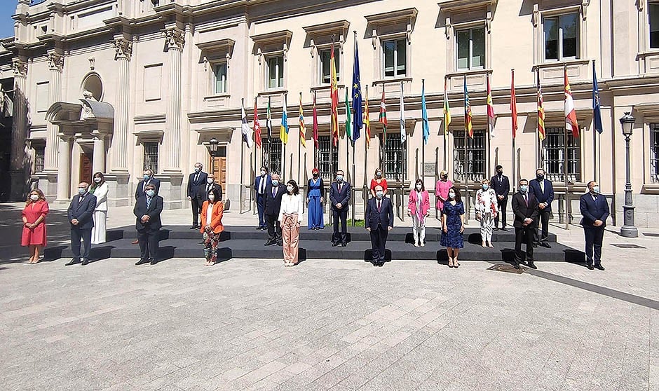 Las CCAA descartan registrar a los médicos objetores del aborto