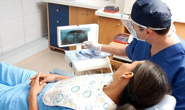 Las clínicas solidarias de dentistas han aumentado sus tratamientos y pacientes en 2022