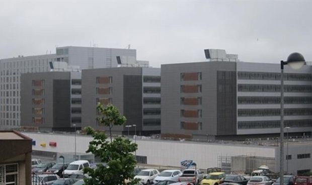 Las dos líneas rojas de Revilla para el pago de la deuda de Valdecilla