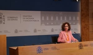  María Jesús Montero, ministra de Hacienda, reconoce que las elecciones catalanas hacen caer los presupuestos sanitarios de 2024.
