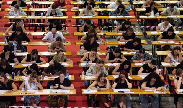 Las enfermeras de Aragón no podrán coger excedencia si consiguen plaza fija